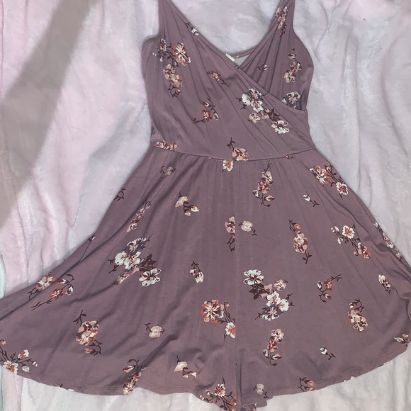 GARAGE small purple + pink&white flowers romper 💜💗🤍 - Picture 4 of 4